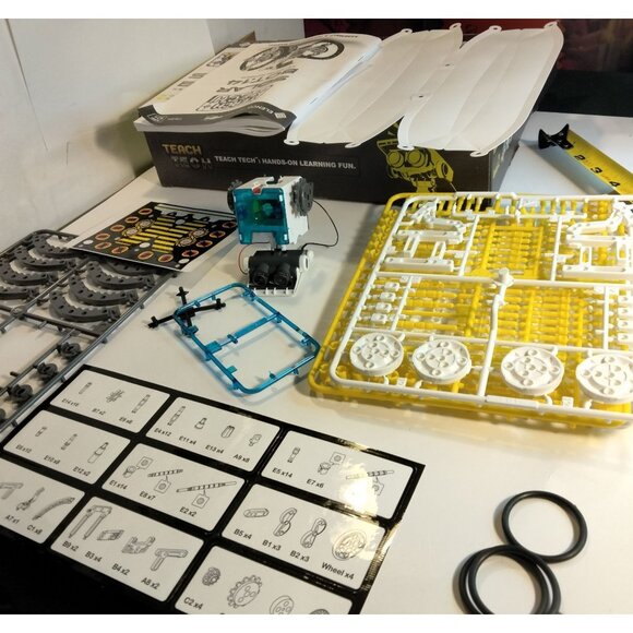 Teach Tech  SolarBot14 Transforming Solar Robot Kit  STEM Learning Toy Parts - Picture 4 of 16